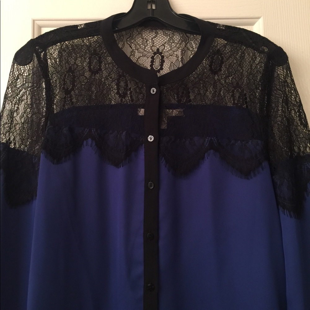 Lauren Conrad blouse w/ Black lace detail